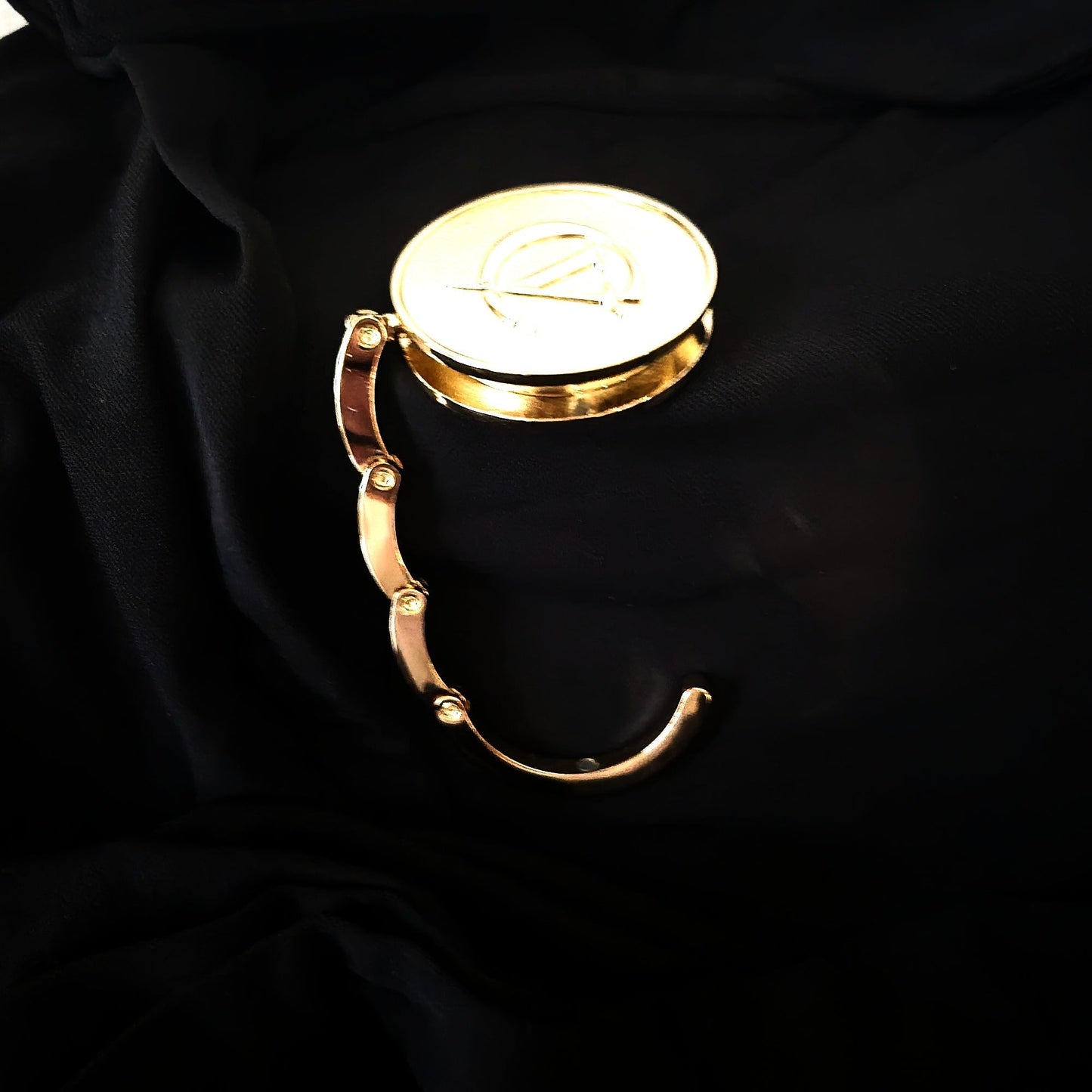 CosmoVida gouden tassenhanger zijkant verguld zinklegering luxe accessoire